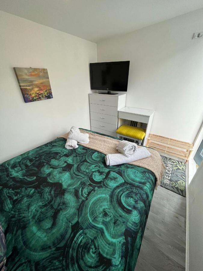 The Chuff Cabin Appartement St Just Buitenkant foto