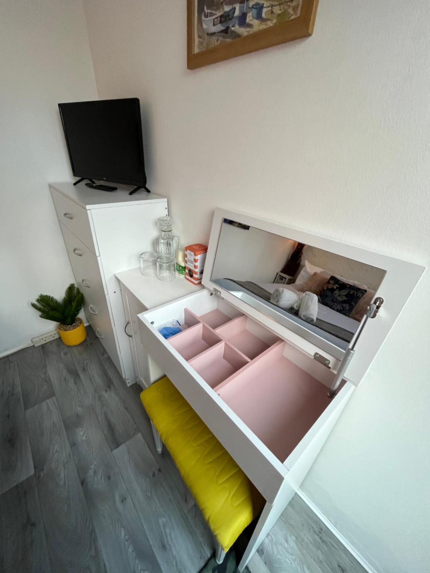 The Chuff Cabin Appartement St Just Buitenkant foto